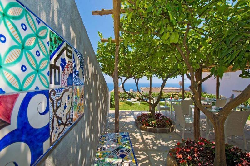 Albadamare Boutique Hotel Praiano Exterior photo